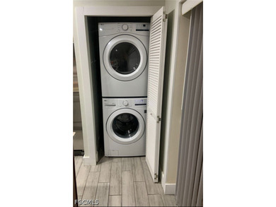 Remodeled & Move-In Ready - Largest Unit in the Complex! - photo 8