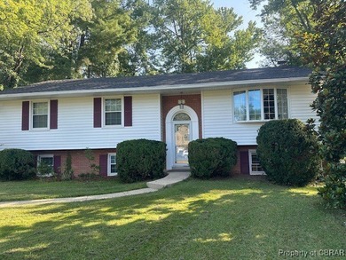 MOVTIVATED SELLERS! PRICE REDUCED! FRESHLY PAINTED INTERIOR