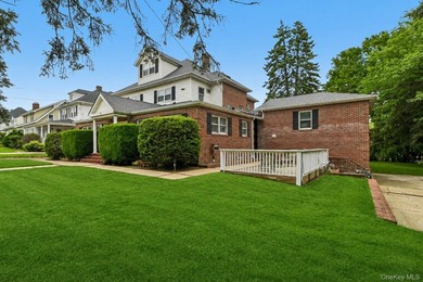Rare Opportunity! Exceptional Two-Family Home in Manhasset A - photo 2