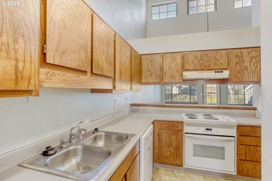 Enjoy comfortable and convenient 55+ living in this - photo 10