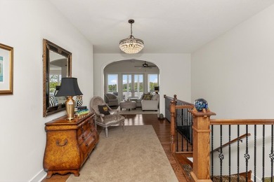 Custom 5-BD, 4.5-BA, 4,290-square-foot home commands a hilltop - photo 9