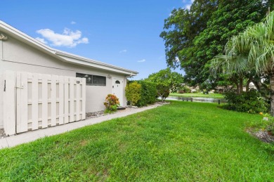 (private lake, pond, creek) Home For Sale in Delray Beach Florida