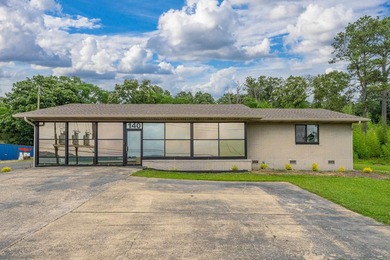 140 Amity Road presents a rare opportunity for a versatile - photo 4