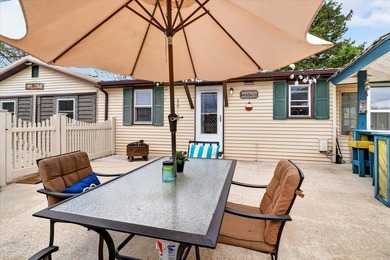 Not many properties can offer a 3 bed/2 bath home, 2 guest - photo 9