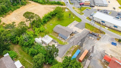 140 Amity Road presents a rare opportunity for a versatile - photo 10