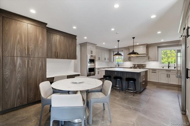 Welcome to this exceptional custom Colonial, built in 2019 and - photo 13