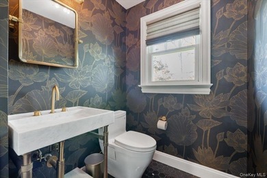 Welcome to this exceptional custom Colonial, built in 2019 and - photo 15