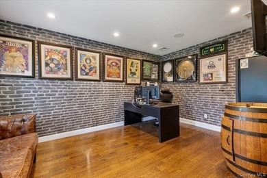 Welcome to this exceptional custom Colonial, built in 2019 and - photo 16