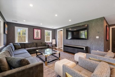 Welcome to this exceptional custom Colonial, built in 2019 and - photo 19