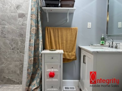FULLY RENOVATED 2 BEDROOM, 2 BATHROOM HOME Located less than 10 - photo 27