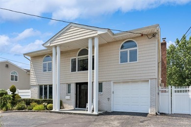 Spectacular doesn't begin to describe this fabulous home...and - photo 2