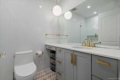 Welcome to this exceptional custom Colonial, built in 2019 and - photo 32