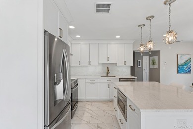 Spectacular doesn't begin to describe this fabulous home...and - photo 7