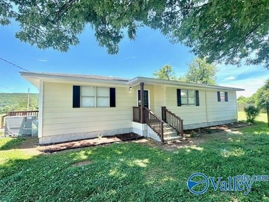 Welcome home to peaceful country living with modern updates! - photo 1