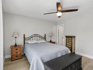Welcome to easy Florida living in this beautifully renovated - photo 10