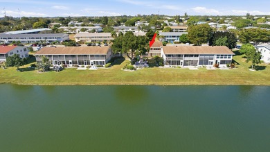 BEAUTIFUL LAKE VIEW 55+ Community.  Beautifully kept  adorable 1