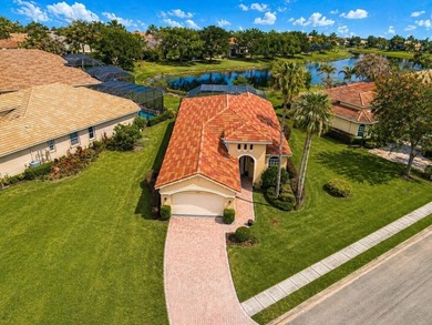 You'll love coming home to this beautifully remodeled home with - photo 2