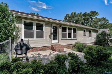 Welcome to 261 Glenview Dr in beautiful Estill Springs, TN! This - photo 6