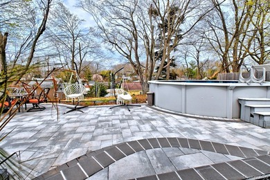 UPDATED SPACIOUS CAPE , 4 BEDROOMS 2 BATHROOMS, EAT IN KITCHEN - photo 37