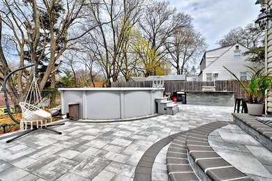 UPDATED SPACIOUS CAPE , 4 BEDROOMS 2 BATHROOMS, EAT IN KITCHEN - photo 44
