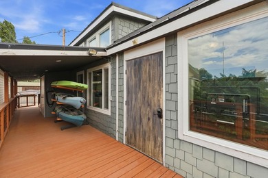 Beautiful FULLY FURNISHED Park Model right on Williams Lake! - photo 3