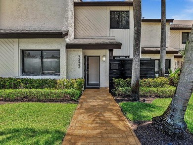 As seen on TV! Soaring wood vaulted ceilings, fully remodeled - photo 4