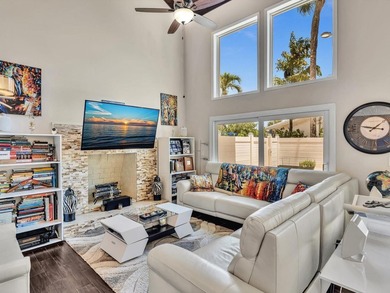 As seen on TV! Soaring wood vaulted ceilings, fully remodeled - photo 10