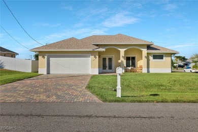 (private lake, pond, creek) Home For Sale in Cape Coral Florida