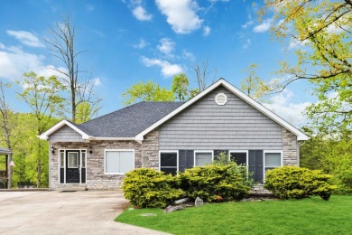 Lake Home For Sale in Burnside, Kentucky