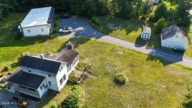 Exceptional investment opportunity in the heart of Lake George! - photo 2
