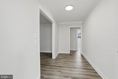 COME HOME TO THIS PRISTINE HOME LOCATED IN THE RIVERFRONT - photo 12