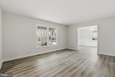 COME HOME TO THIS PRISTINE HOME LOCATED IN THE RIVERFRONT - photo 15
