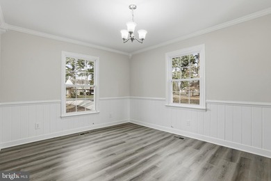 COME HOME TO THIS PRISTINE HOME LOCATED IN THE RIVERFRONT - photo 18