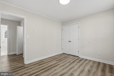 COME HOME TO THIS PRISTINE HOME LOCATED IN THE RIVERFRONT - photo 34