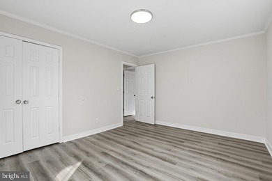 COME HOME TO THIS PRISTINE HOME LOCATED IN THE RIVERFRONT - photo 37
