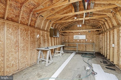 COME HOME TO THIS PRISTINE HOME LOCATED IN THE RIVERFRONT - photo 43