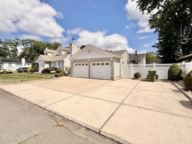 Welcome Home! This beautifully updated 4-bedroom, 2.5-bath home - photo 4