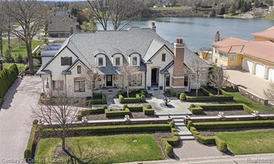 Experience unparalleled luxury at this Bella Vista masterpiece - photo 1