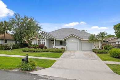 Lake Wellington Home For Sale in Wellington Florida