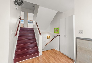 Welcome to this beautiful 4-bedroom townhouse offering plenty of - photo 7