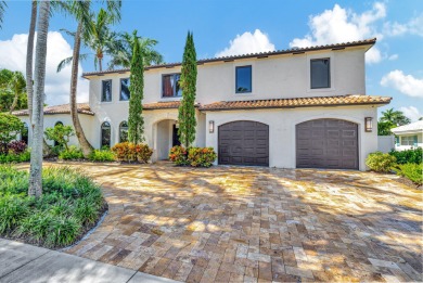 Lake Home For Sale in Boynton Beach, Florida