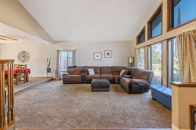 Welcome to 723 W Pine Street, Exeter, CA 93221. If you are - photo 11