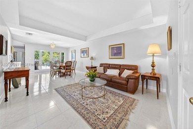 Poised atop an immaculate boutique building, walkable to Miracle - photo 3