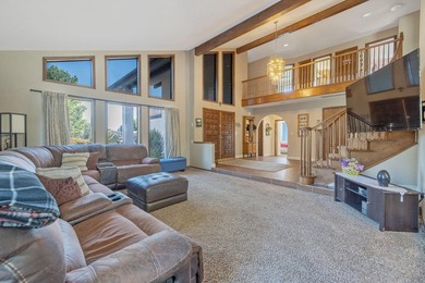 Welcome to 723 W Pine Street, Exeter, CA 93221. If you are - photo 13
