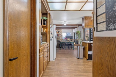 Welcome to 723 W Pine Street, Exeter, CA 93221. If you are - photo 16