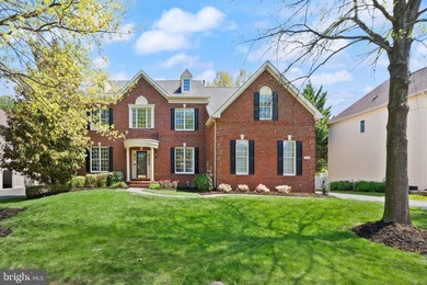 **OPEN HOUSE** Sunday July 12th, 1 pm - 3 pm. A Rare Offering in - photo 5