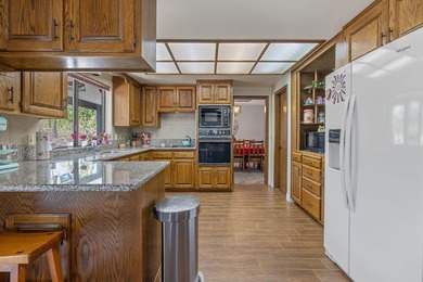 Welcome to 723 W Pine Street, Exeter, CA 93221. If you are - photo 28