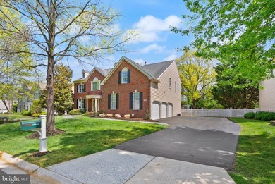 **OPEN HOUSE** Sunday July 12th, 1 pm - 3 pm. A Rare Offering in - photo 8