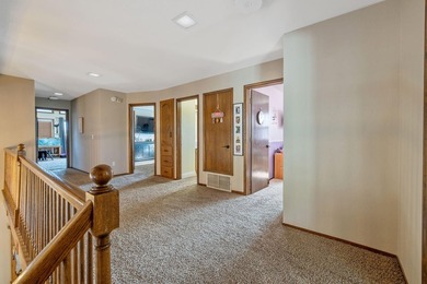 Welcome to 723 W Pine Street, Exeter, CA 93221. If you are - photo 31