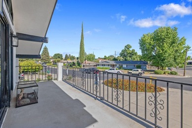 Welcome to 723 W Pine Street, Exeter, CA 93221. If you are - photo 38